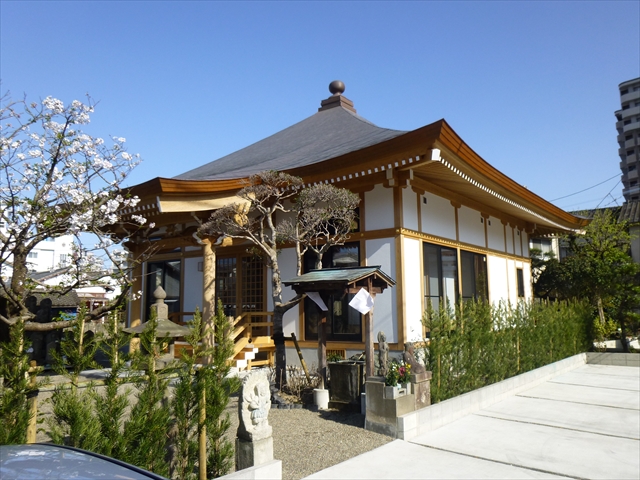 遍照寺様本堂（全景）