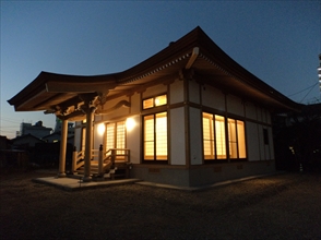 遍照寺様本堂（夜景）